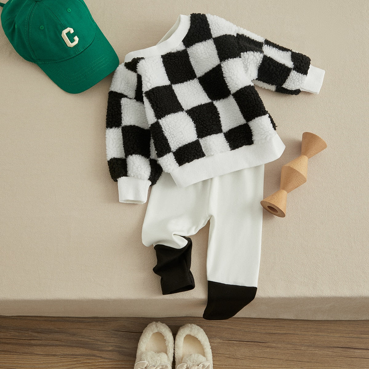 Checkerboard Fleece Pullover + Contrast Color Pants